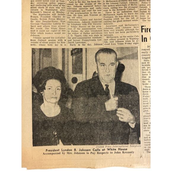 Vintage Newspaper Kennedy Funeral Set Nov 24,1963 Collectable - Picture 7 of 7